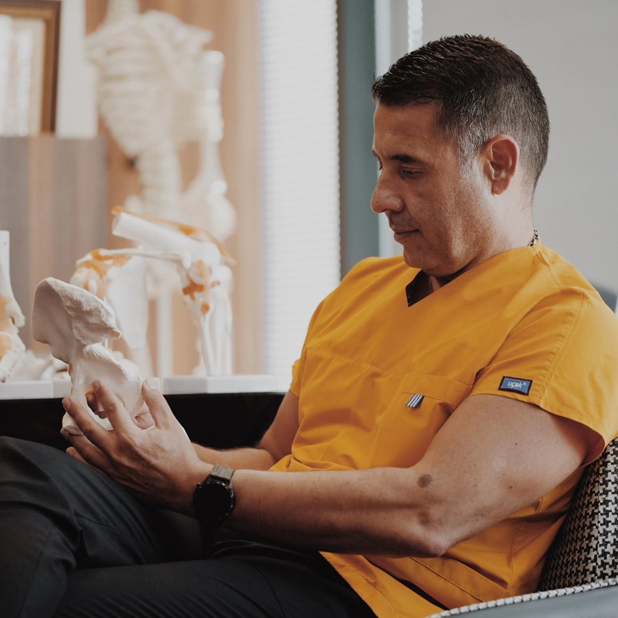 Op. Dr. Serkan Hezar